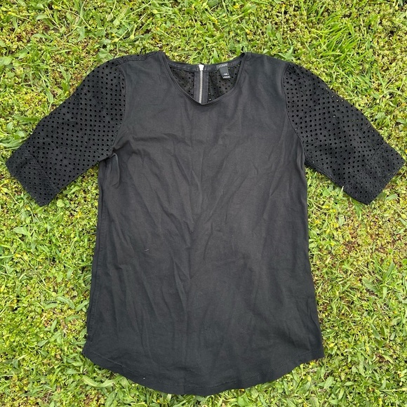 J. Crew Tops - J. Crew Eyelet Back-Zip T-shirt black Size XXS Preowned great condition casual